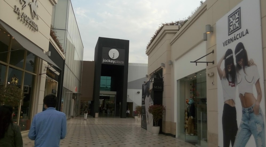 Centro comercial Jockey Plaza