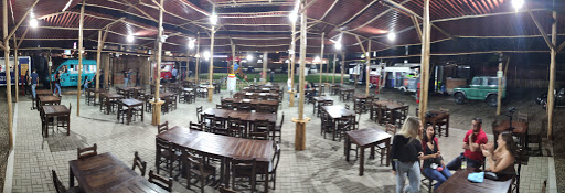 V8 - Food Trucks Park