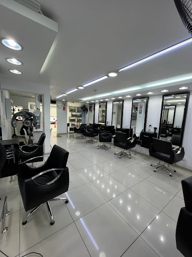 Anthony Arce Estilistas Salón - San Miguel